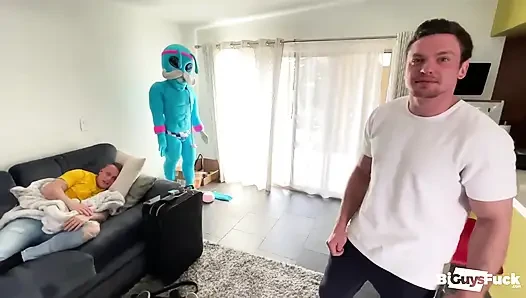 Kamera arkası andy mcbride maximus'u sikiyor