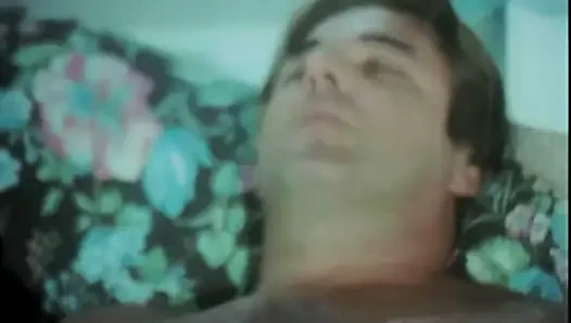 Moana dan teman-temannya dalam pesta seks liar