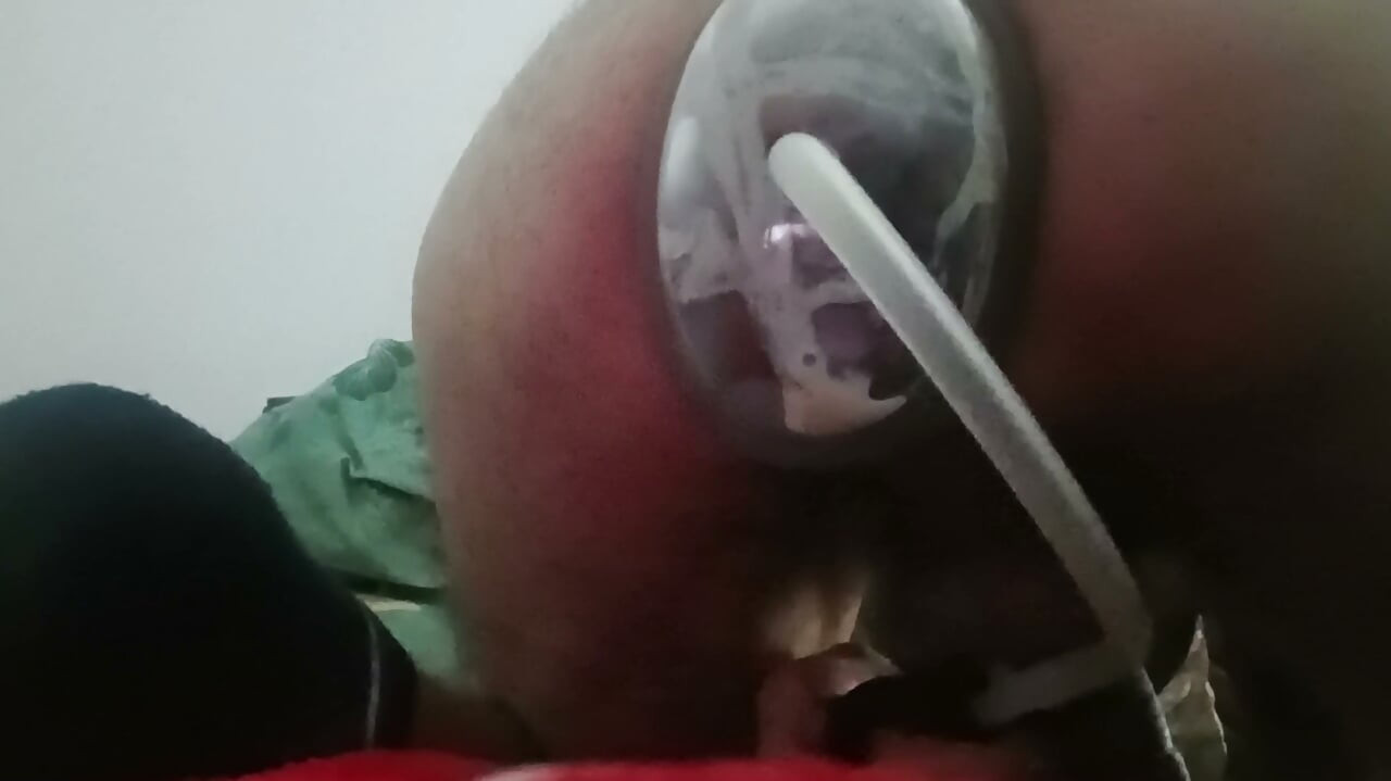 Pumping my asspussy
