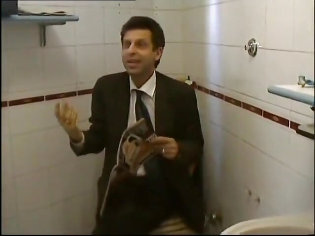 Kåta bbw som bär strumpor smälls och ansiktsbehandling