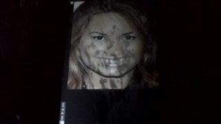 Eerbetoon monster gezicht Demi Lovato