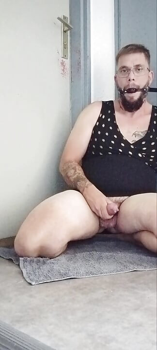 Lope exposes himself in public stairwells and cums