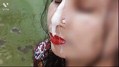 Desi bhabhi prend du sperme sur le visage d'une grosse bite - sexe oral