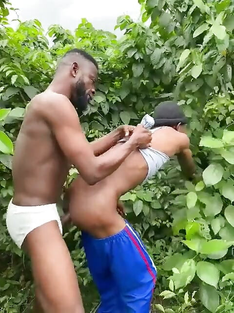 Fucking Wth My New Guy in Bush
