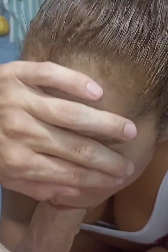 POV She Sucks Good