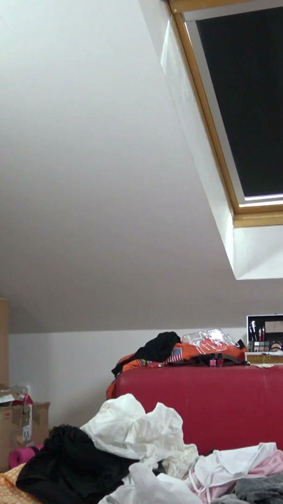 Vollkommen natürliche heiße sexy enge Muschi echte Amateur-Freundinnen Probetragen von Höschen und ohne Höschen Miniröcke und… | Clip 2