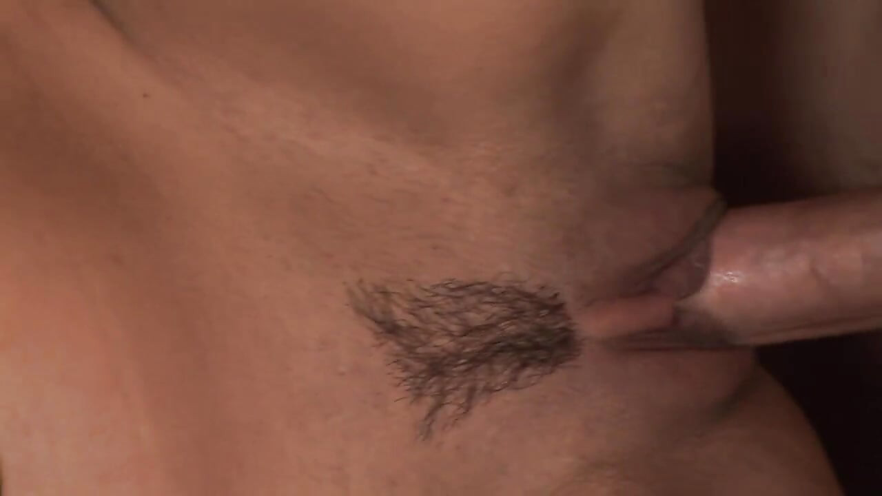 Brunette slut suck a giant cock