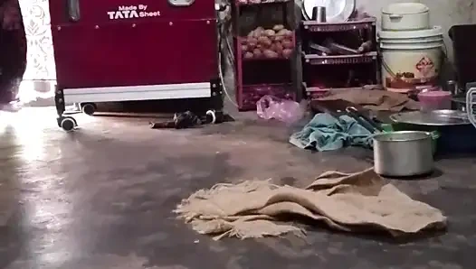 Тайный секс с настоящим шурином снова сделал видео на хинди аудио дези бхабхи Dewar