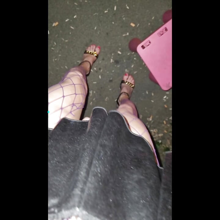 A Whore in a Mini-Skirt Ras du CuL, on the Edge of the🛣Nationale 7 in BRUNOy. 2H00 VaneSsaBiTCHx PariSChienneTrvprod⁹¹