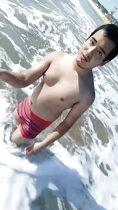 耶穌在海灘上穿著拳擊手，巴格達馬塔莫羅斯塔毛利帕斯州 2021