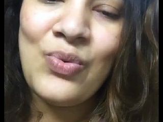 Geetha Madhuri espressioni sexy di Lanja