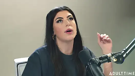 Menjadi Seorang Dominatrix Profesional Bukan Hal yang Diharapkan Gal Ritchie! | Podcast Khusus Orang Dewasa