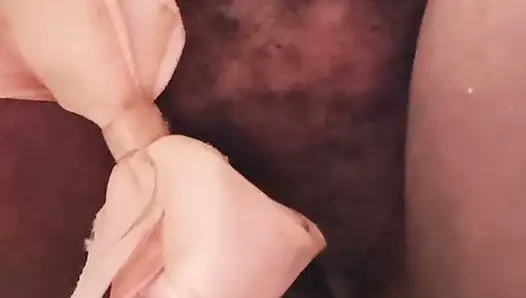 Heiße milf der riesigen peyotes und behaarte muschi
