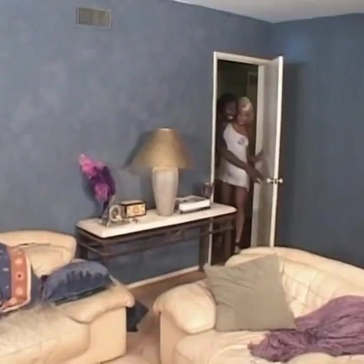 Huge boobs huge ass huge body black girl loves the big cock in pussy (Full original movie)