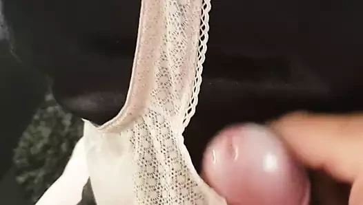 CUMSHOT ON MILF 36DD BRA 06.07.18