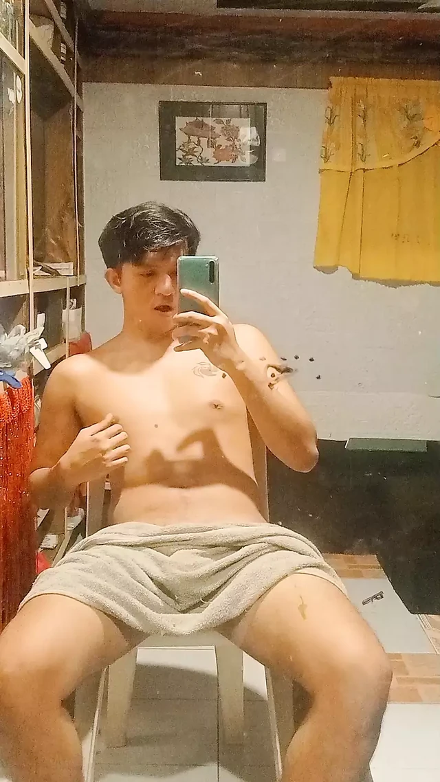Asia Gay Teen Wanking,. Moan and Tast His Own Cum