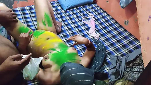 Holi spacel holi me bhabi ko massage kar ke chudai kara rung  lgake