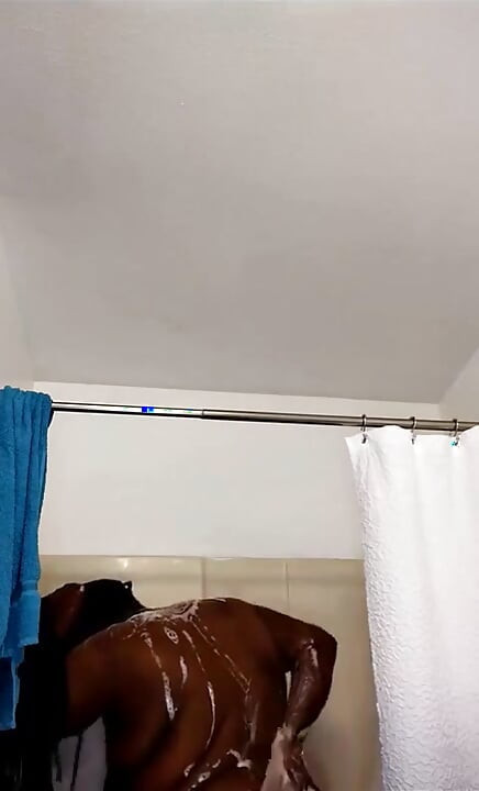 Pancuran, televisyen...