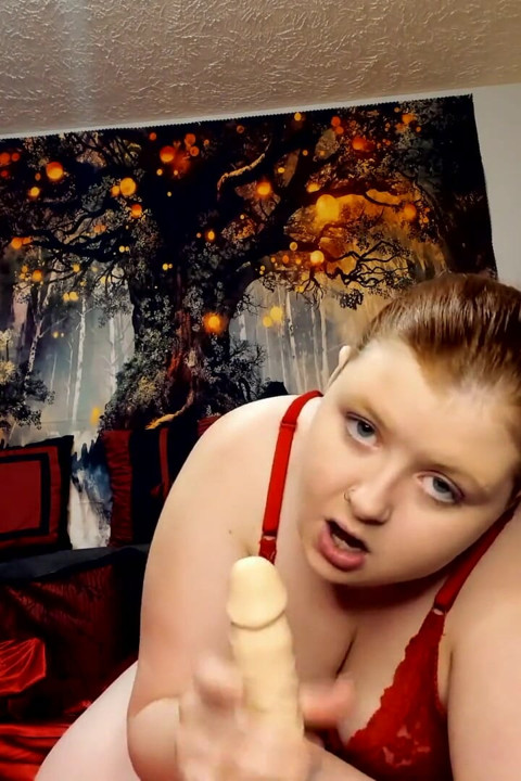 Stepmommy needs your cock