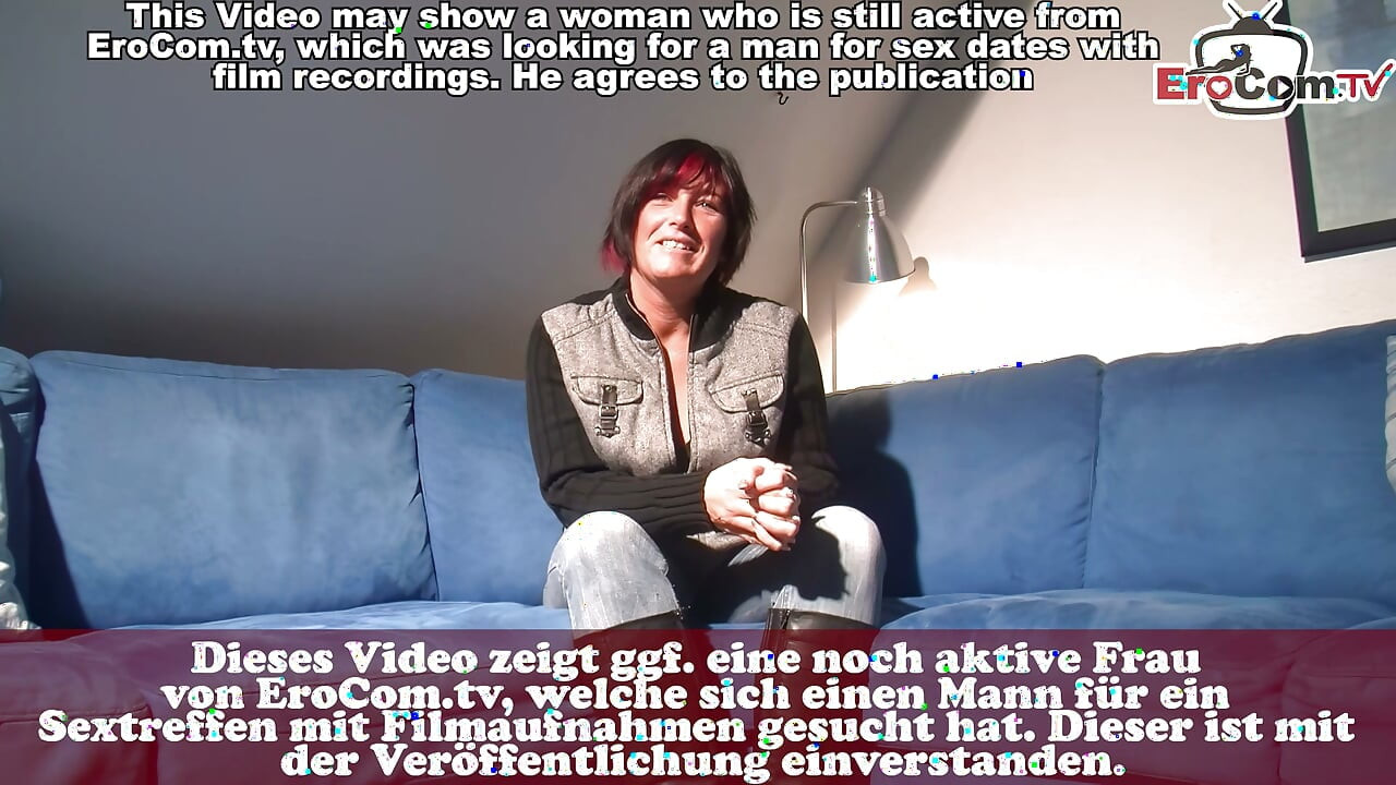 German housewife tries first amateur casting for masturbating