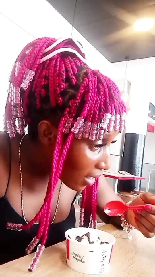 他想操我，因为我吃了他的钱