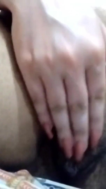 Nezaobilazan trenutak iz "BEAUTIFUL BOOBS AND THICK VAGINA MN AP SAB KESI MUU MARO GI"