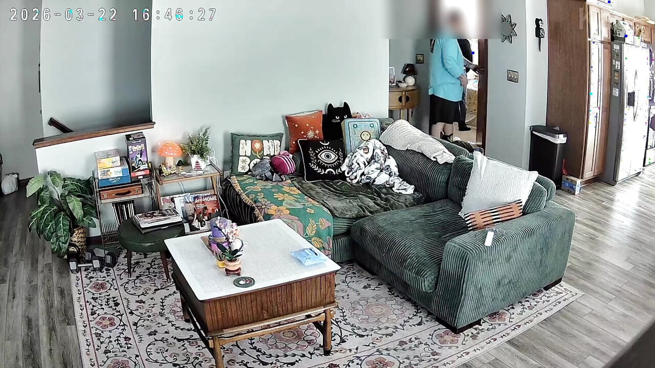 남친이 지켜보는 동안 결혼한 나이 든 남자를 초대해