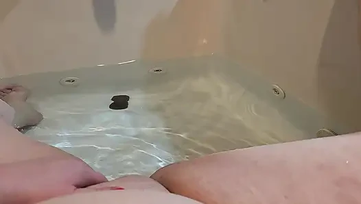 BBW kommt im bad