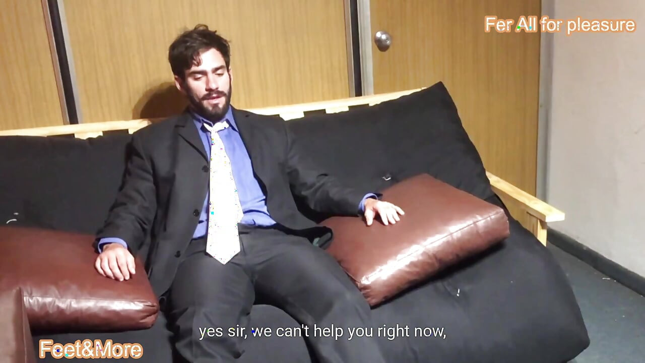 ผู้สมัครงานตัวใหญ่ถูกเจ้านาย Fer ควบคุม