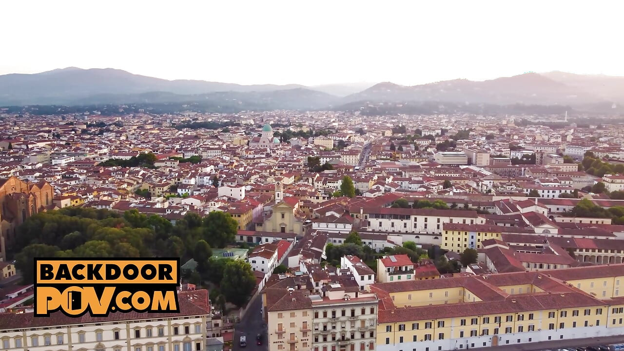 POV - pipe et plaisir anal avec trois bombasses Holly, Irina Cage et Lulu Love