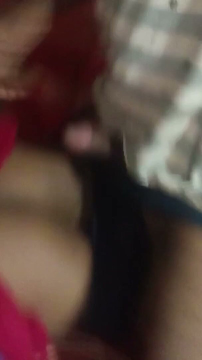 Indijski desi bhabhi seks filmovi na hindskom - moja žena nije bila kod kuće pa sam danas svoju susjedu doveo u svoju kuću i puno se. | Isječak 1
