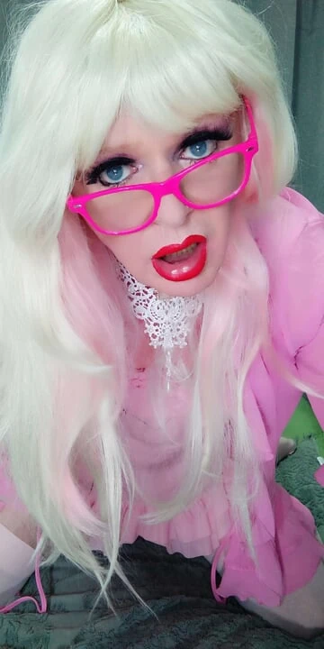 Pink sissy cums!