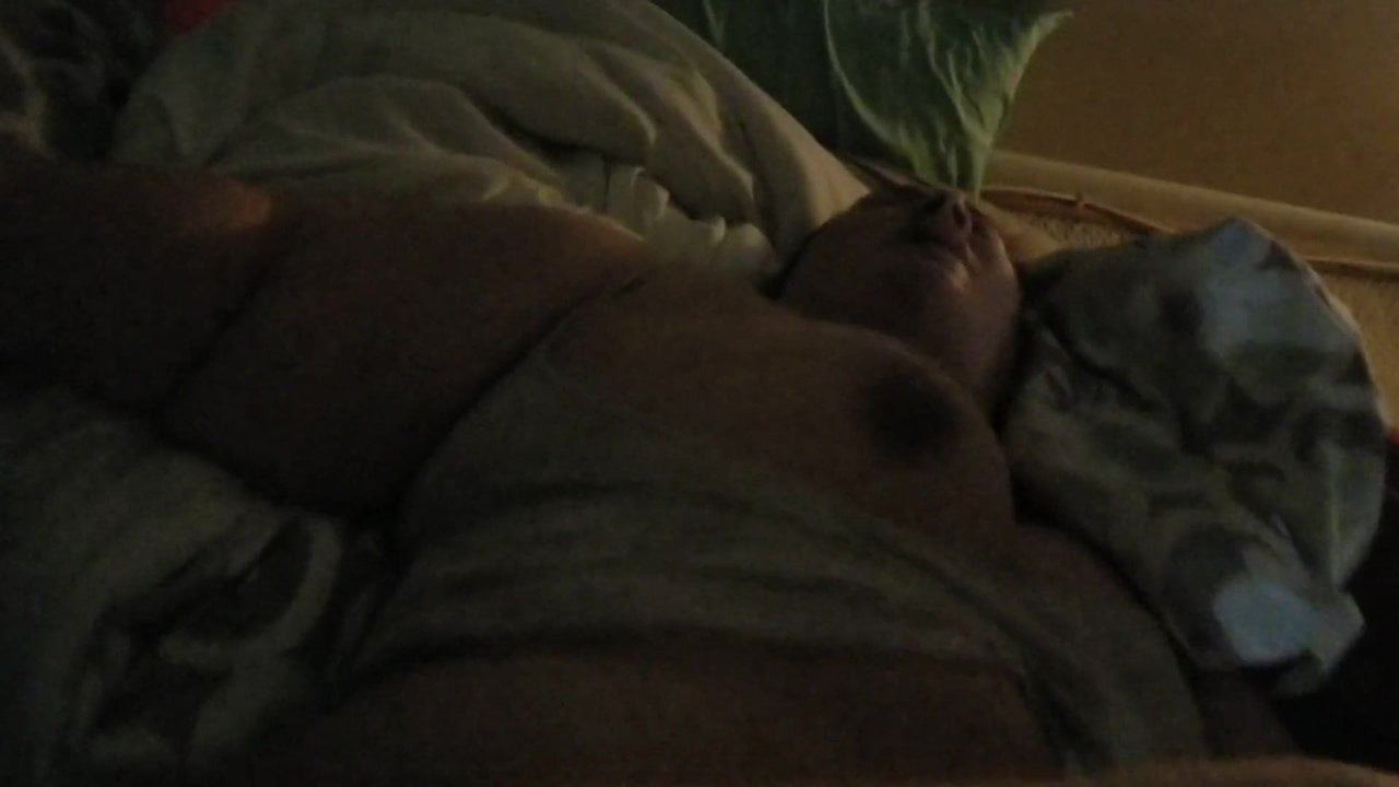 WHITE PAWGW SIDEWAYS