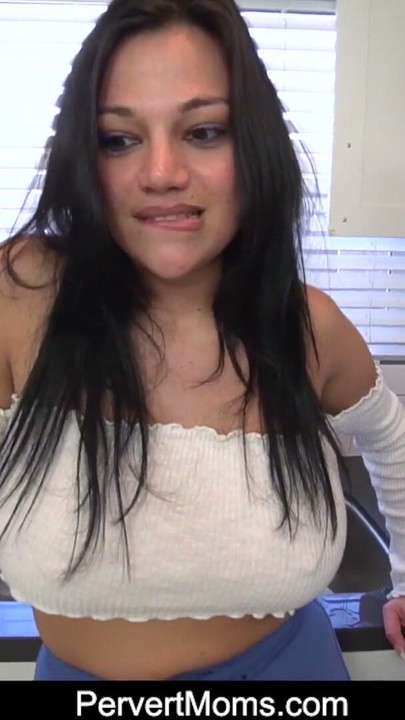 Horny Voluptuous MILF Mona Ozar Gets Turned on By Big Load | Clip 1