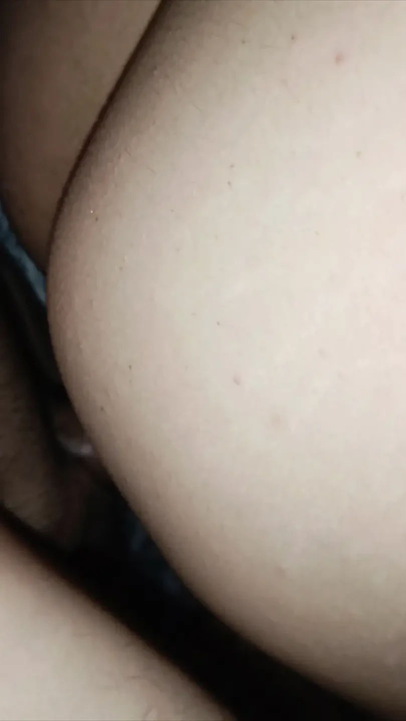 相信我，这是我朋友妻子在夜总会拍摄后的美味湿润阴户