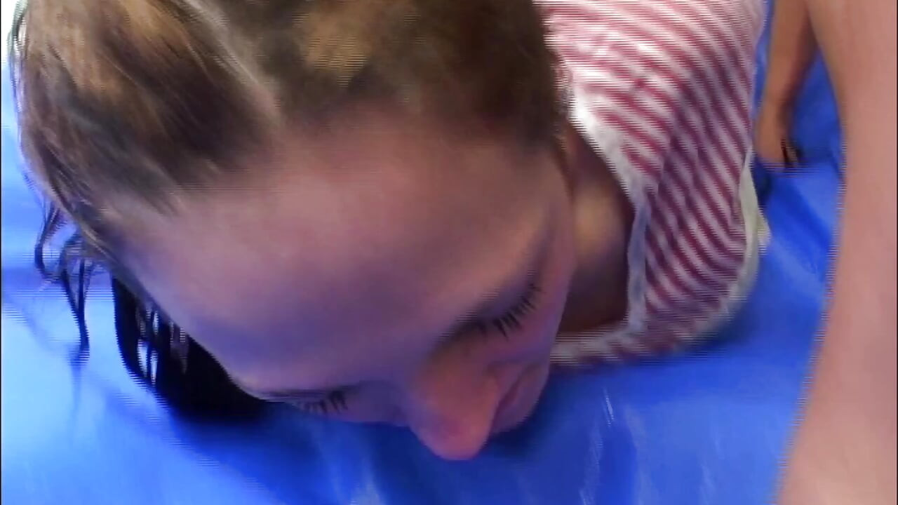 Piss Triple Girls Liters of Pee Swallowing
