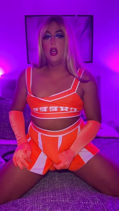 I'm a sexy cheerleader