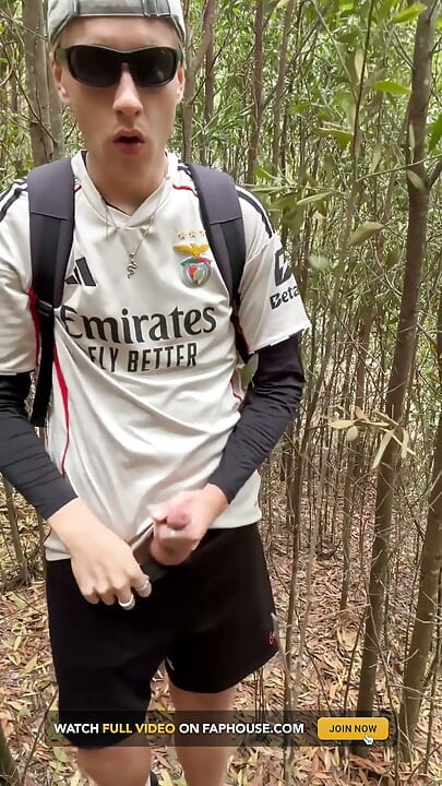 Bro Hides on the Trail to Jerk off