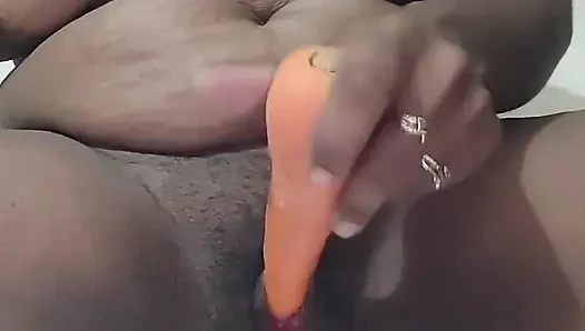 Pundaila Vitta Carrot - kaamini tamil ses