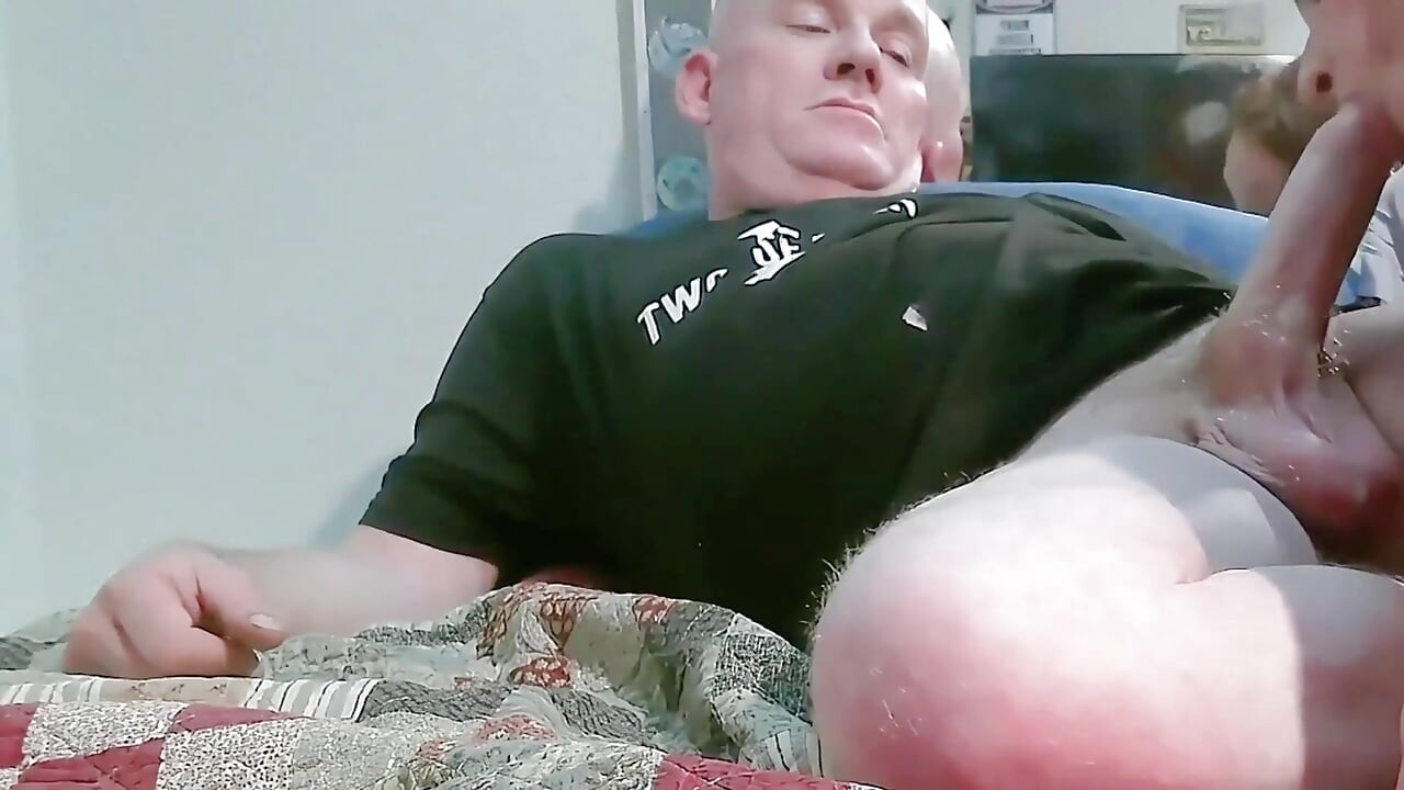 Girth Brooks Get Amazing Blow Job by Zoey Portland