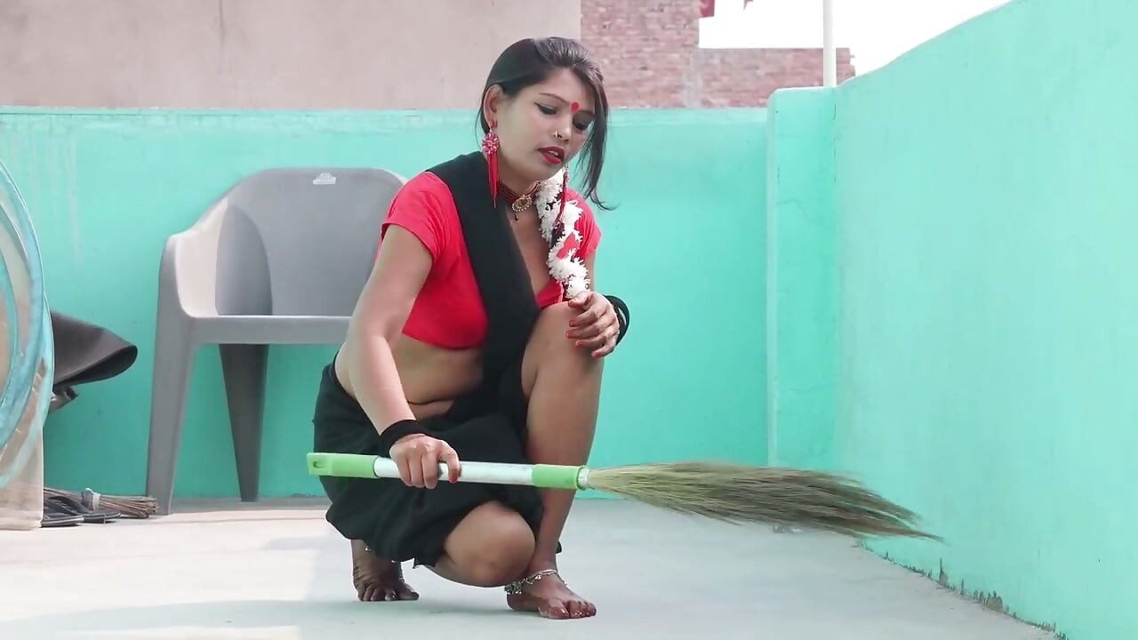 Kakak ipar india yang hot pengen dipijat sama devar dan devar untuk ngentot memeknya dan muasin memeknya, video lengkap bahasa india viral