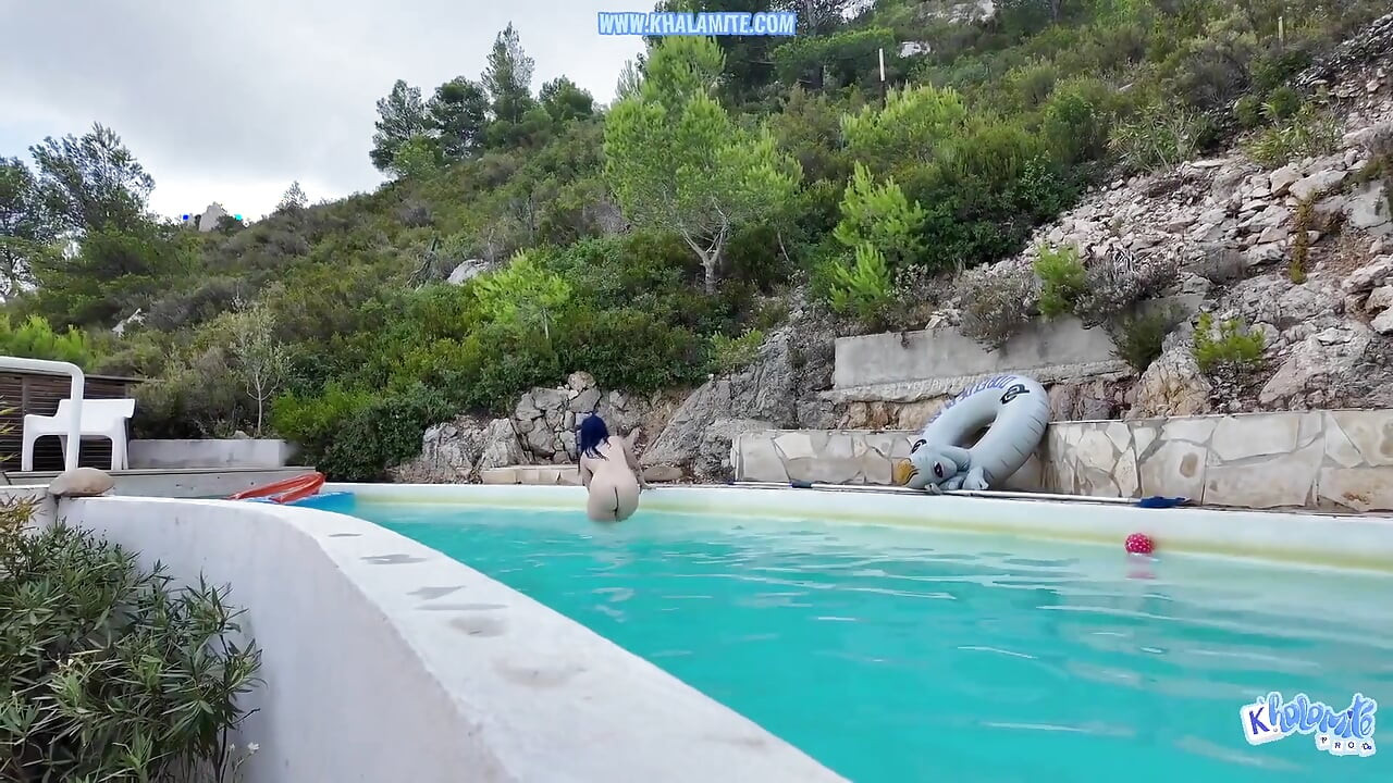 I Fuck the Guy From the Pool in Marseille - Voyeur POV Hard French Fuck