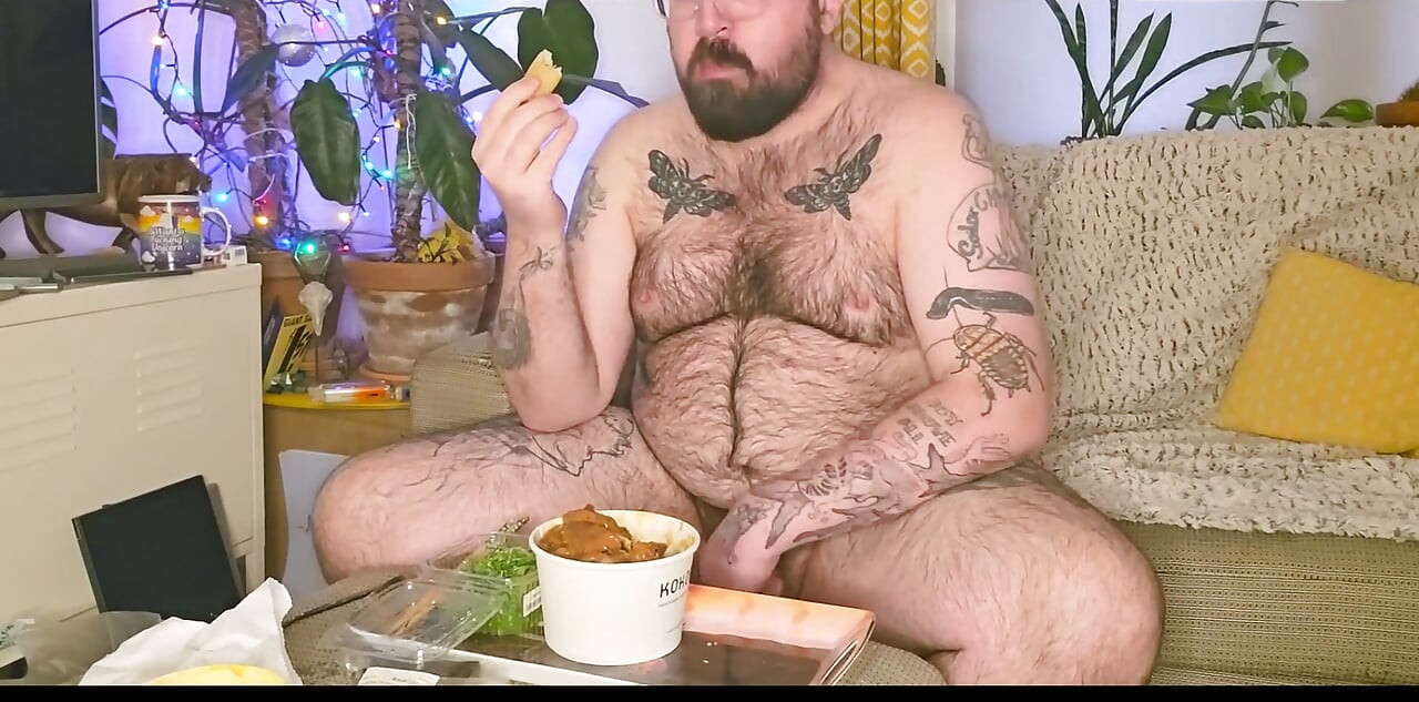 Stepdaddy Stuffs His Face with a Takeaway and Enjoys It so Much He Wanks with the Sauces!