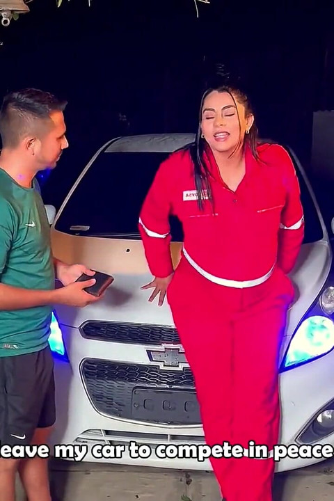 9 Months Pregnant Woman Gets a Job as a Mechanic and Her First Client Fucks Her and Cums on Her Face - Melany Latina / Tommy Mil