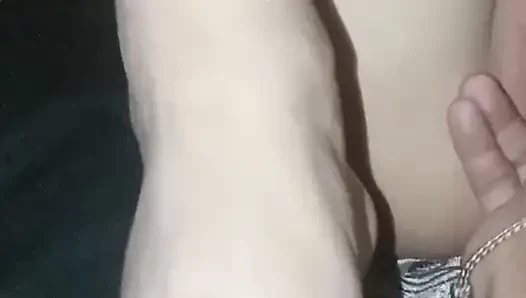 Temanku yang sange sangat beruntung dengan memek sempit