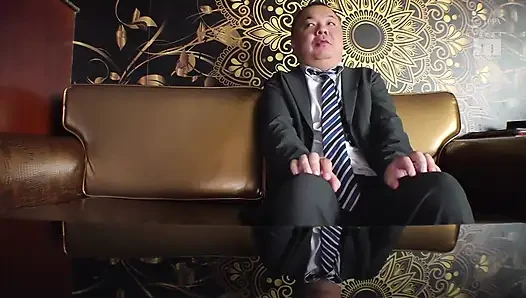 Sexy av-schauspielerin mit super großen brüsten, solche großen titten müssen sehr schön sein, wenn sie einen möpse geben. Teil.1