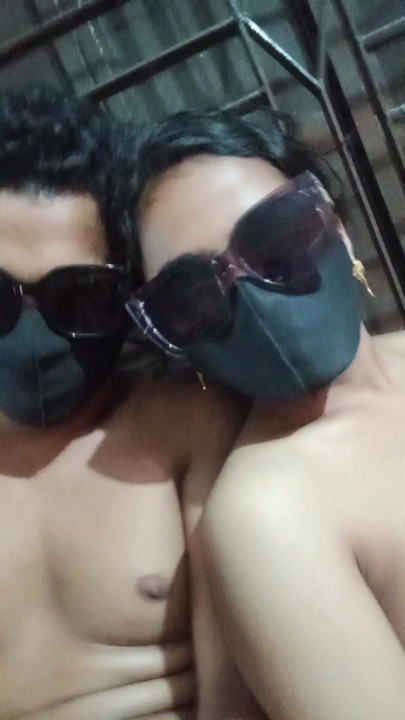 Novia metiéndose gg