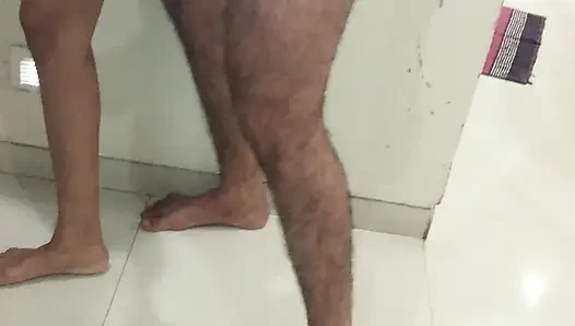 Chef und sekretärin. Alt und jung. Chef fickte junge sekretärin und kam zweimal. Handjob, schwanz. Masturbation