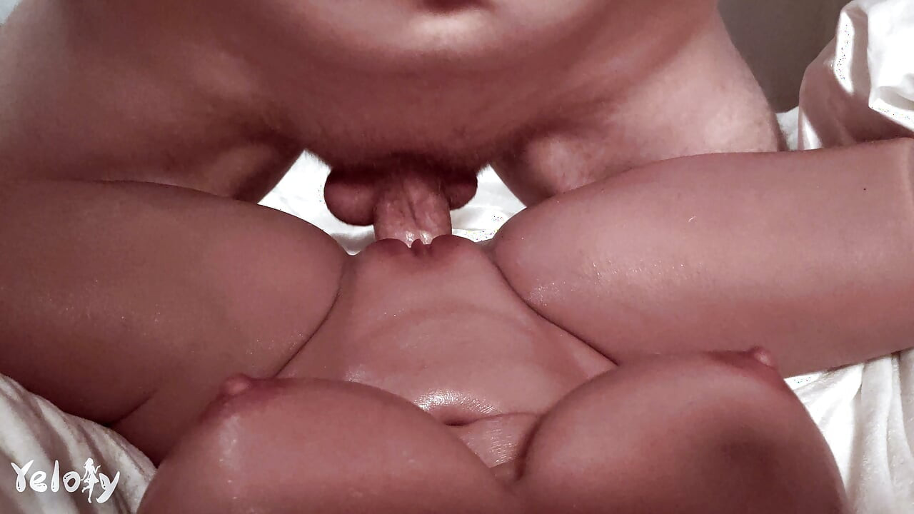 我总是说要通过视频把你变成我的，只是为了调情，但我想这离真相并不远，对吧？ - Yeloly