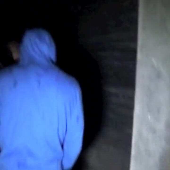 Трахнутый молодым арабом-гетеро ночью на улице